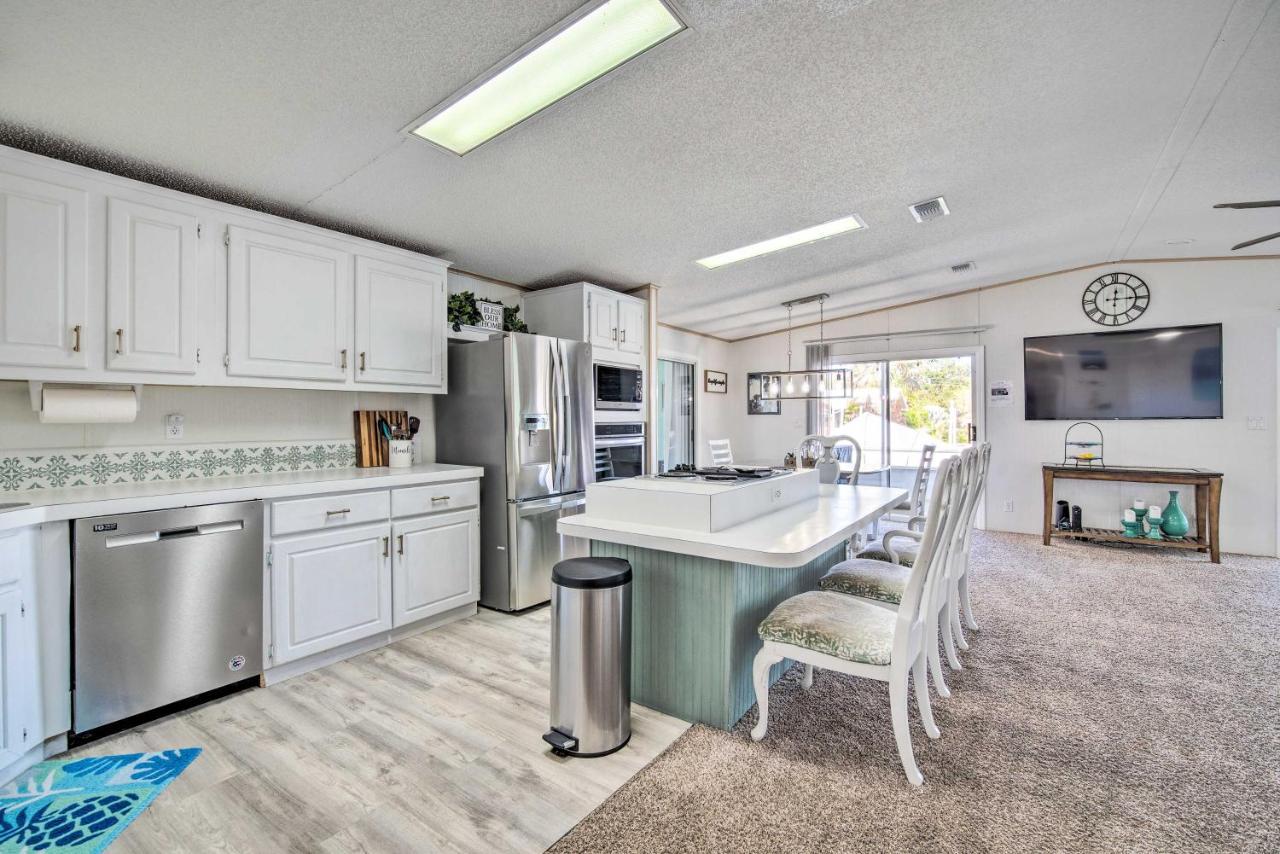 Retreat On The River With Boat Dock, Porch, And Grill! Homosassa Exterior photo